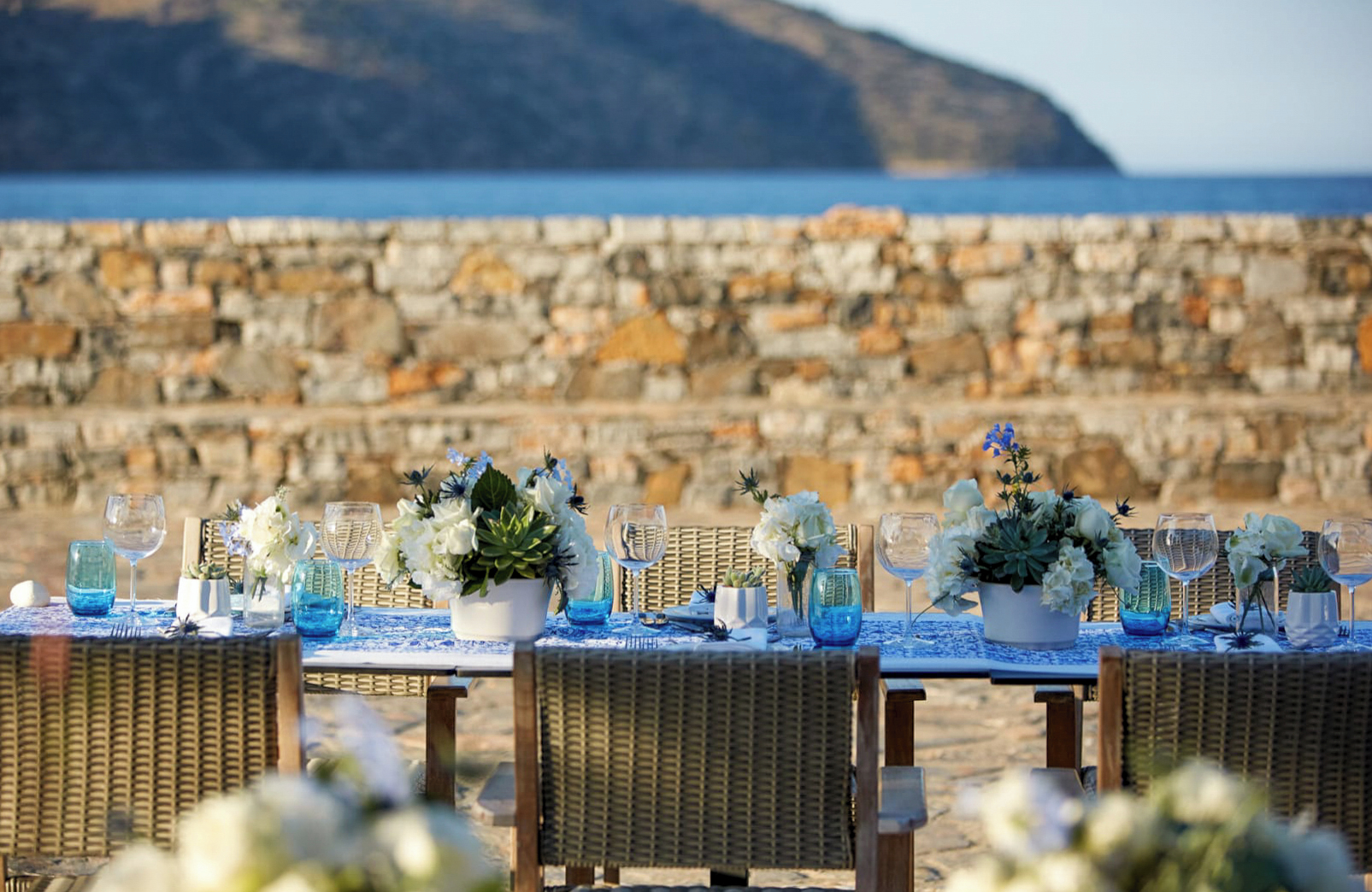 //www.jet2holidays.com/-/media/assets/wedding custom overviews/jet2 weddings images 101025/her_74642_mirabello_bay_luxury_resort_1025_jet2weddings_04_689x448.jpg